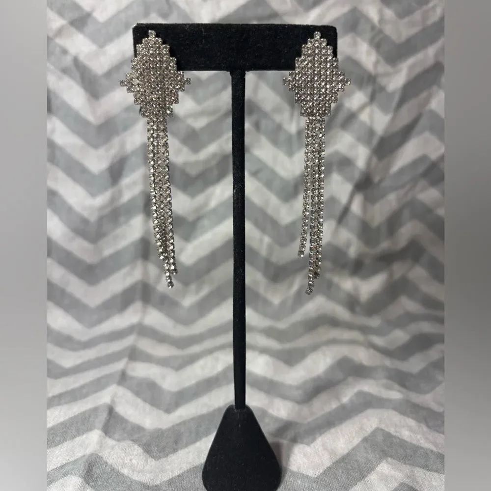 Rhinestone Dangle Post Earrings Excellent Preloved Condition